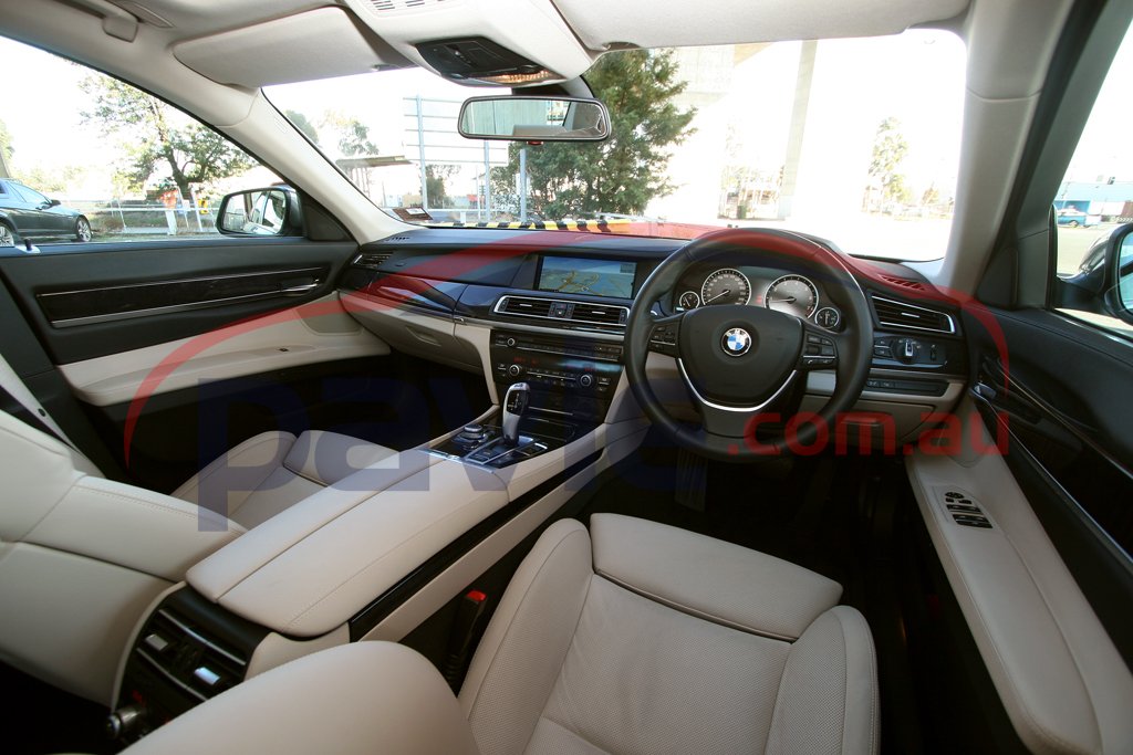 2009 BMW 740i Interior