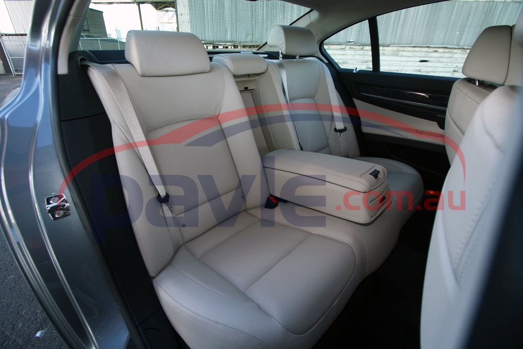 2009 BMW 740i Interior